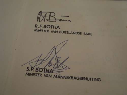 ENIGSTE IN DIE WÊRELD. OORSPRONKLIKE HANDTEKENINGE VAN SA SE 1979 PRESIDENT & MINISTERS