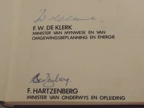 ENIGSTE IN DIE WÊRELD. OORSPRONKLIKE HANDTEKENINGE VAN SA SE 1979 PRESIDENT & MINISTERS