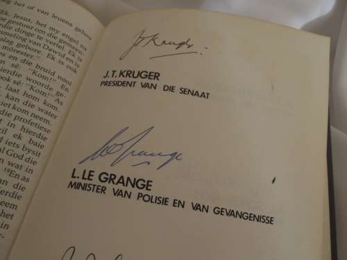 ENIGSTE IN DIE WÊRELD. OORSPRONKLIKE HANDTEKENINGE VAN SA SE 1979 PRESIDENT & MINISTERS