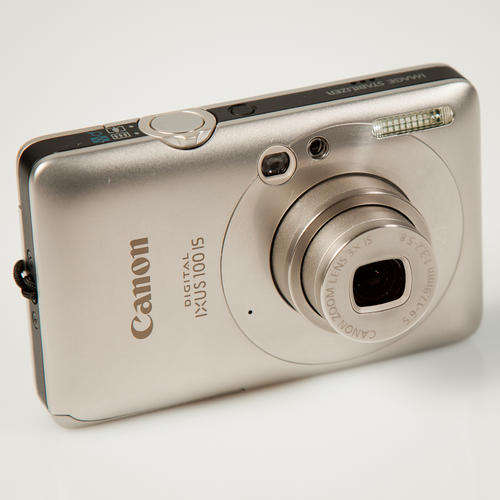 Canon Digital IXUS 100 IS 12.1mp Camera