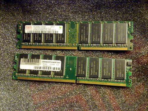 2x HYNIX DDR 1 400Mhz FSB 512MB