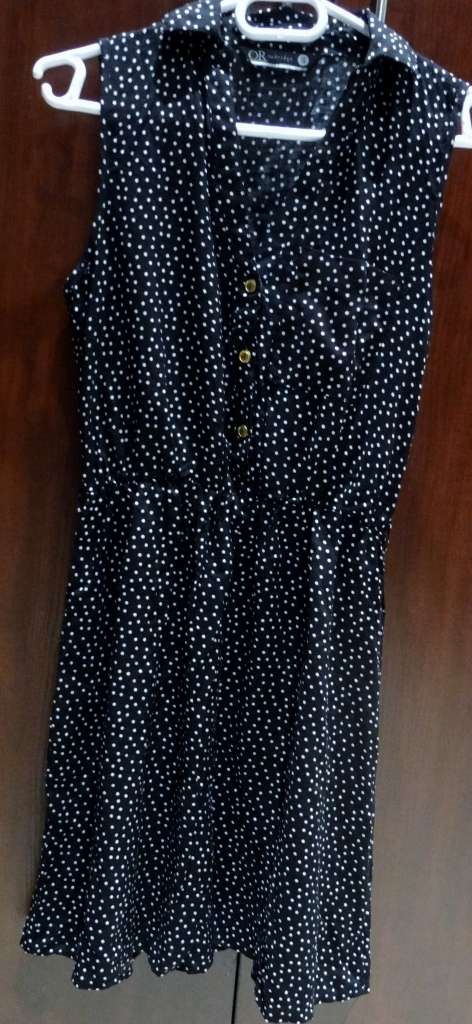 Womans dress size S    Polka dots