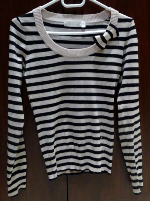 Womans jersey size 8 Identity