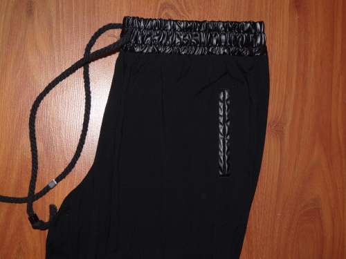Ladies black RT parts size 33 - like new
