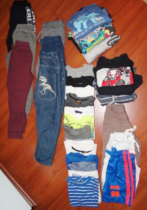 LOT of boys clothing 4 - 5 and 5 -6 IN GOOD CONDITION