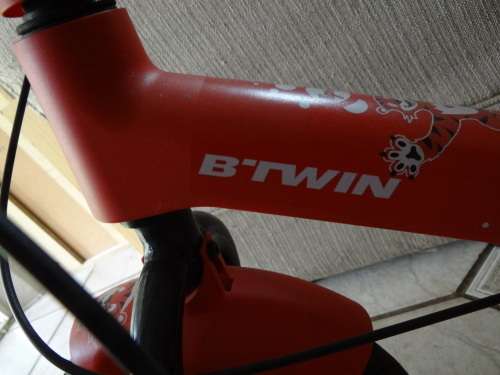 Woony 700 Convertible 12-Inch Balance Bike - Red