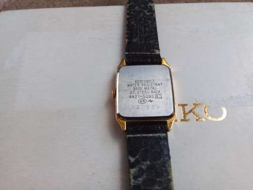 VINTAGE SEIKO BLACK LEATHER LADIES WATCH - 4N21 - 5090 - 12 669 - WATER RESISTANT