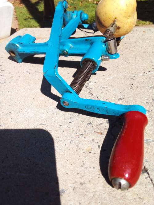 Antique Patatoe/Apple Peler - HARTE FRUCHTE WEICHE D.B PAT 103 - 100% Working