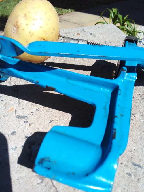 Antique Patatoe/Apple Peler - HARTE FRUCHTE WEICHE D.B PAT 103 - 100% Working