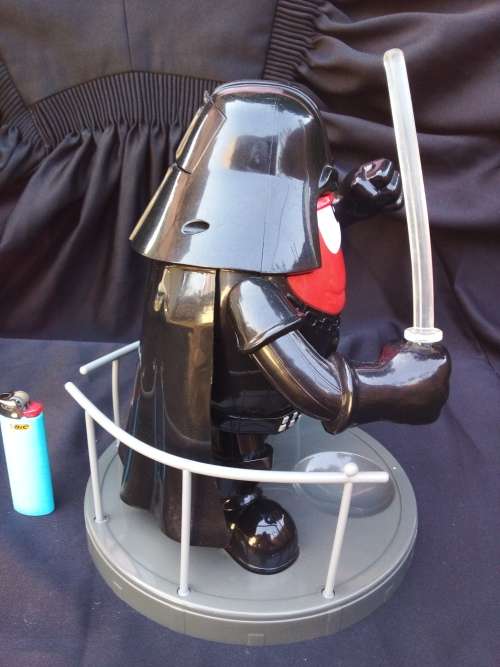 M&M`s Dispenser - Star Wars: Darth Vader (Red MandM) - Working - LIKE NEW AMAZING CONDITION