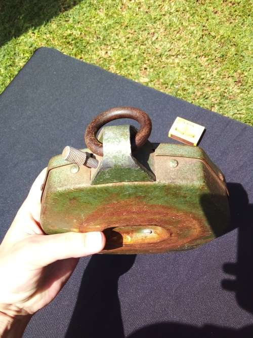 VINTAGE SALTER SCALE - MADE IN ENGLAND - 100% WORKING - HEAVY - 26 CM X 16.5 CM