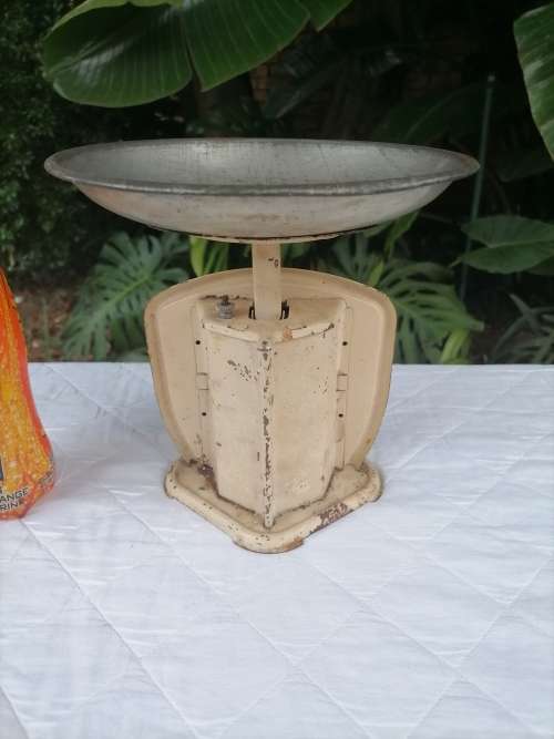 VINTAGE EFFEM METAL SCALE - AMAZING - 100% WORKING