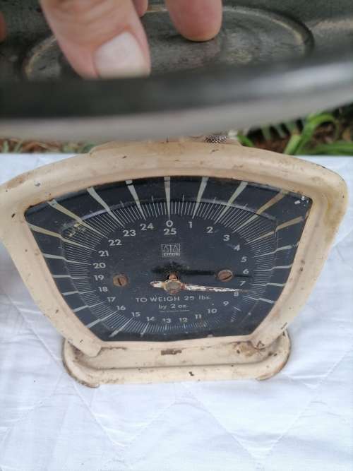 VINTAGE EFFEM METAL SCALE - AMAZING - 100% WORKING
