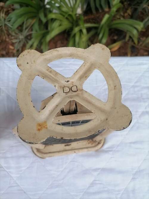 VINTAGE EFFEM METAL SCALE - AMAZING - 100% WORKING