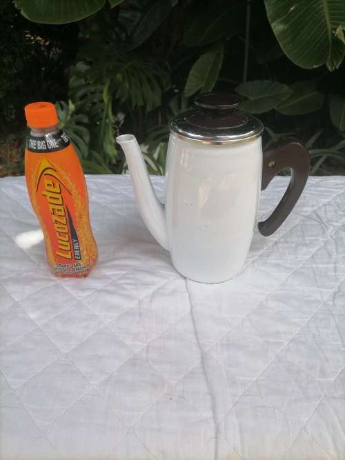 VINTAGE STUNNING ENAMEL - 1,5 L TEA/COFFEE POT - WHITE AND BLACK
