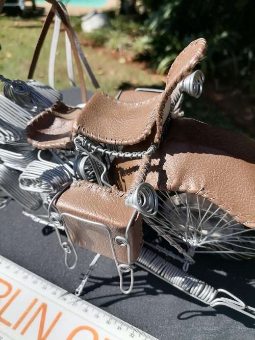 AMAZING HARLEY-WIRED BIKE WITH LEATHER VERY NEAT - 42 CM X 14 CM