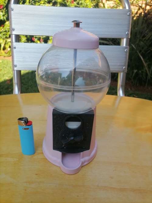 VINTAGE PEWTER DESKTOP GUMBALL MACHINE - PIGGY BANK - 100% WORKING - PINK AND GREY - 24 CM