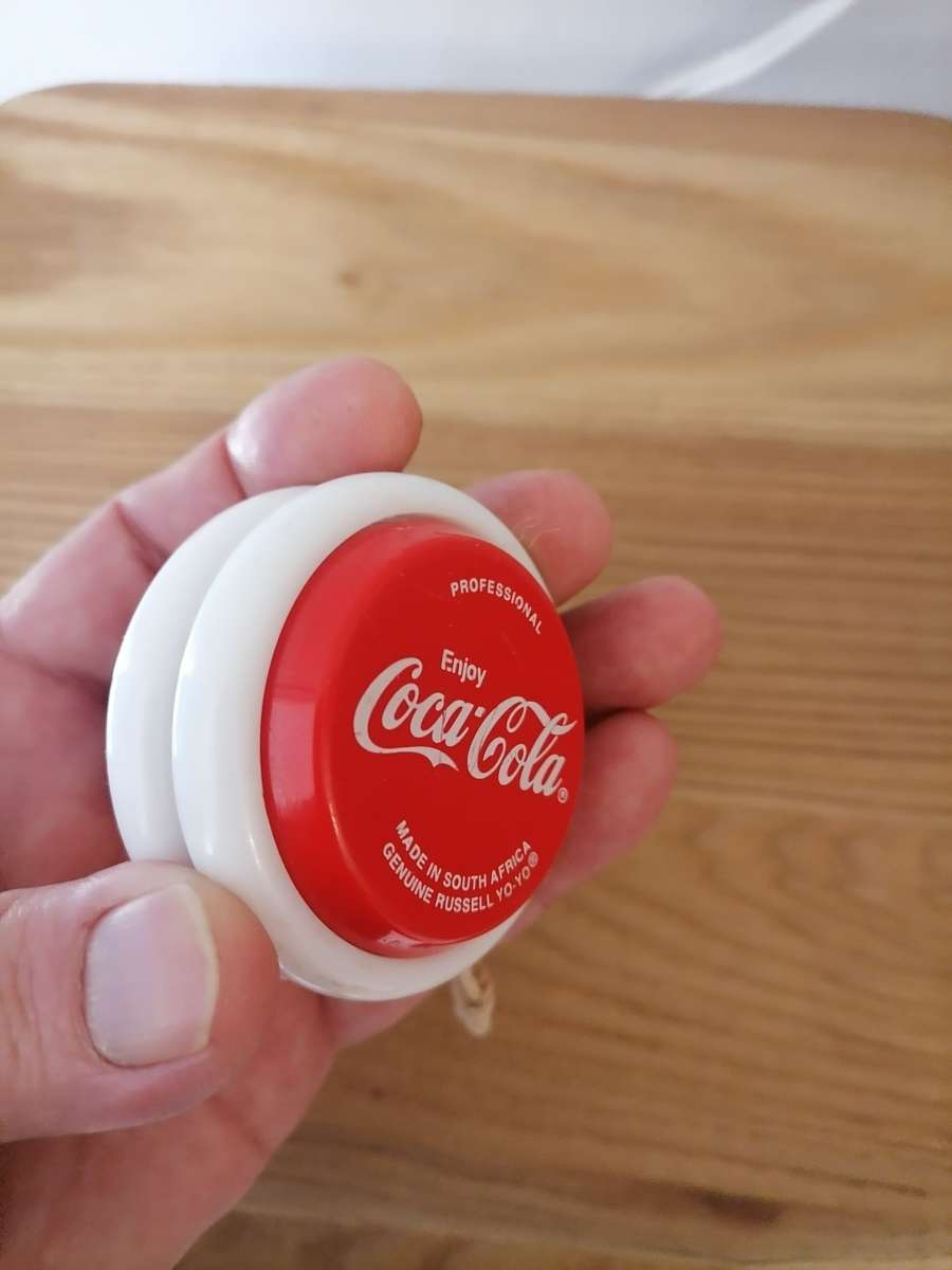 Professional Coca-Cola Genuine Russell YO-YO - MADE IN SOUTH AFRICA - AMAZING CONDITION NOT MUCH DAM