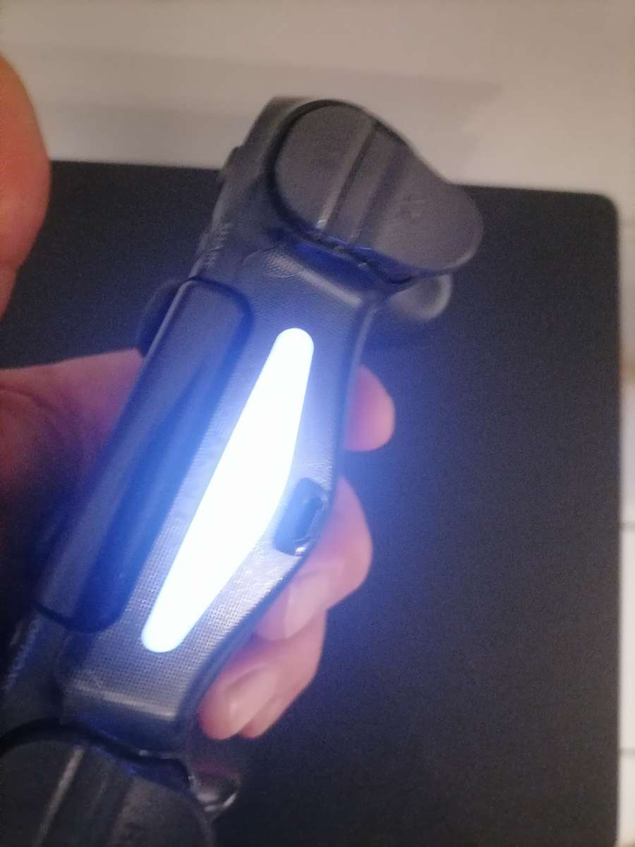 SONY PS4 SLIM 500GB HARD DRIVE WITH PS4 CONTROLLER 100% ORIGINAL & WORKING