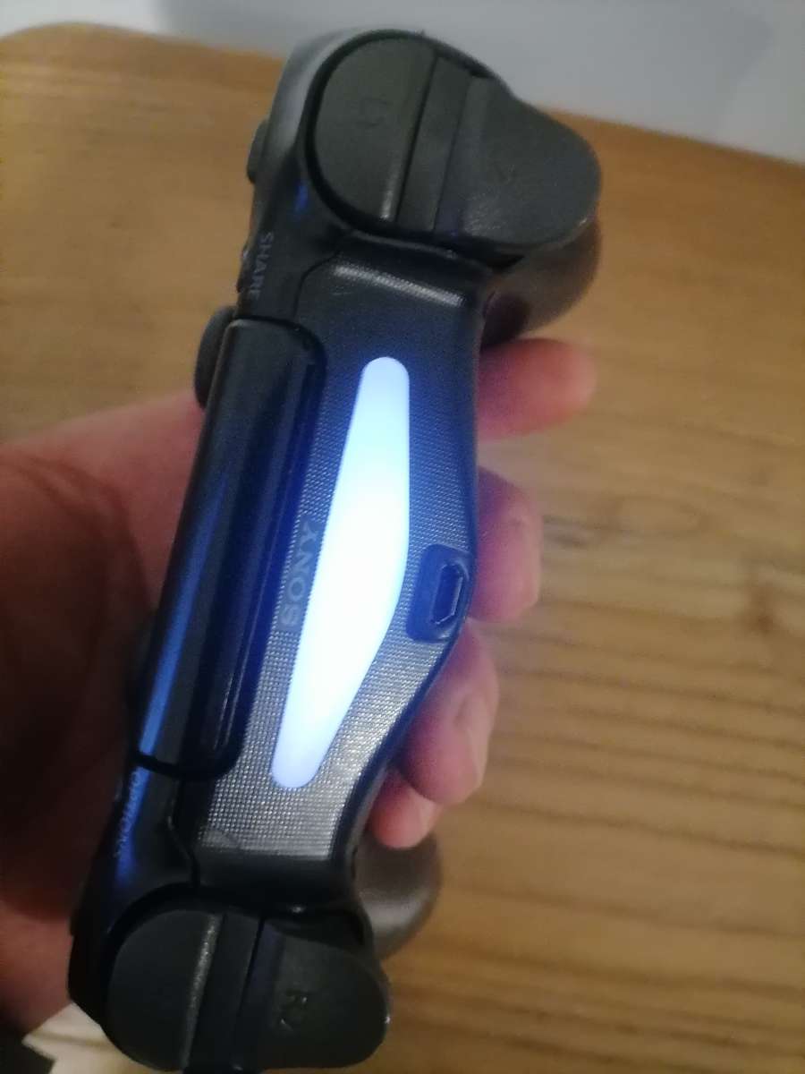 SONY PS4 CONTROLLER - TESTED 100% WORKING