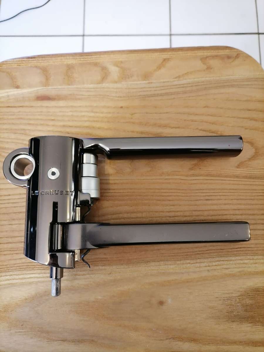 Le creuset wine opener with Original Box