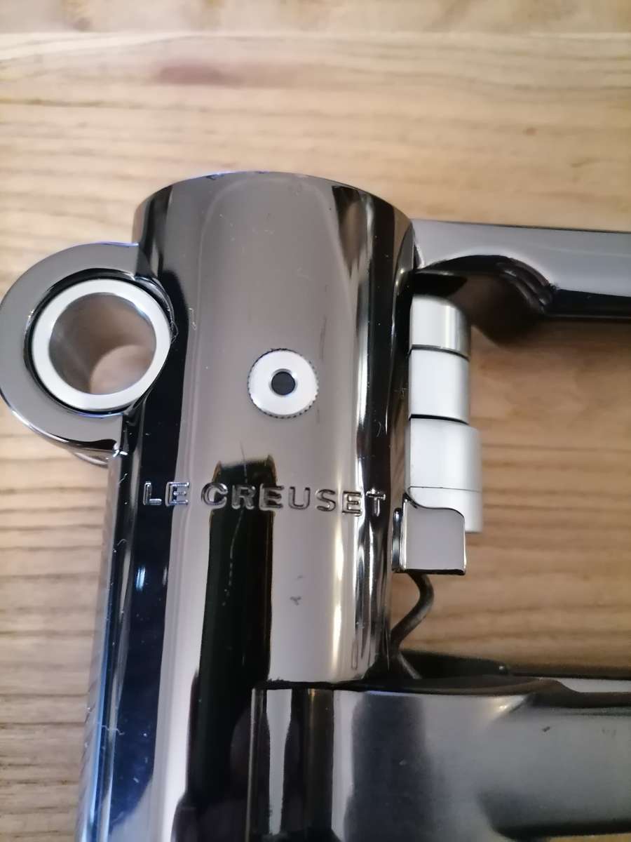 Le creuset wine opener with Original Box