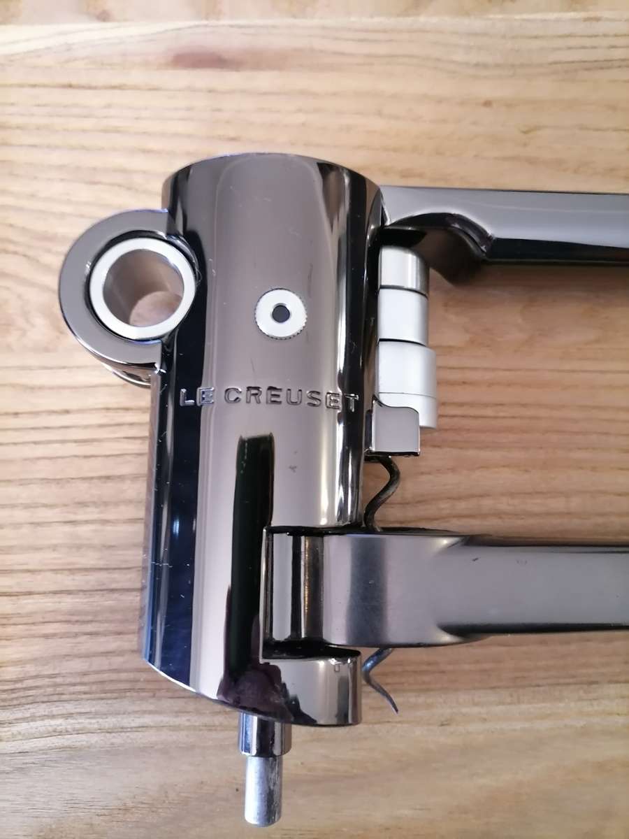 Le creuset wine opener with Original Box