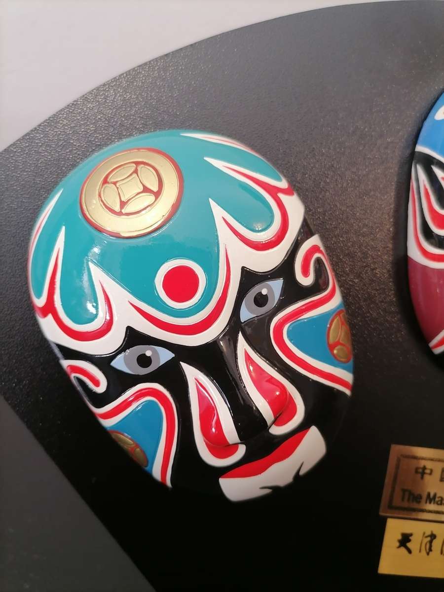 Chinese opera masks plaque | Chinese opera facial makeup | ceramic masks mounted/Stand hand painted