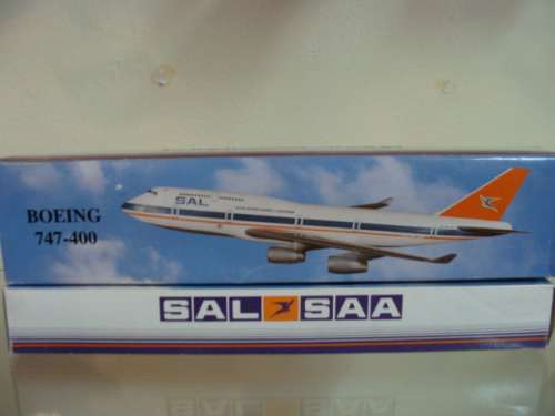 VINTAGE South African Airways Boeing 747-400, Scale 1/250, New in Box, Plastic Snap-Fit