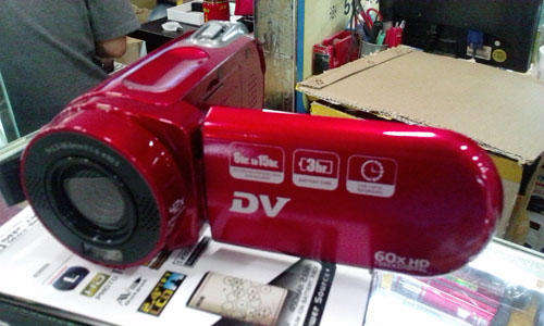 Simply A Fantastic Quality Video DV Camera On The Market Today In Red!