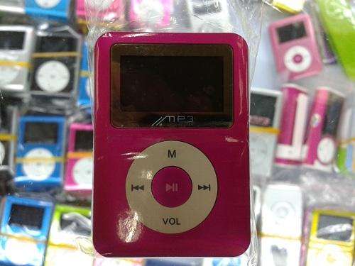 Midsized Mp3 Players with LCD Screens in Pink