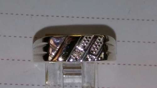 ** MENS DIAMOND RING **