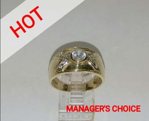 ** 9CT SOLID GOLD CUBIC ZIRCONIA RING **