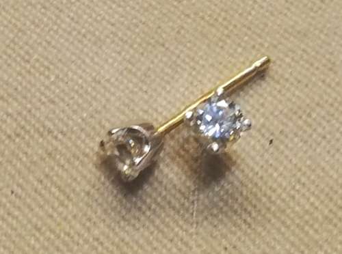 *** .40CT GENUINE DIAMOND EARRINGS SET IN 9CT GOLD ***