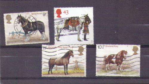 Great Britain. Group of 4 horse stamps. Used not hinged