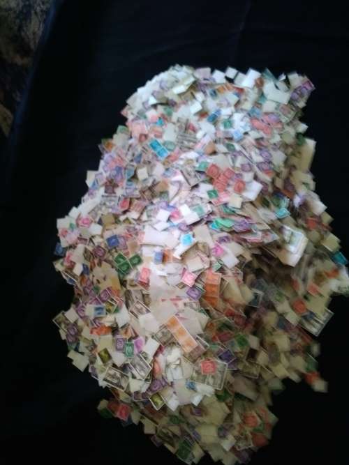 Great Britain. a Mountain of Q/E, K/G and castle stamps off paper. SEE NOTES. Duplications/Unchecked