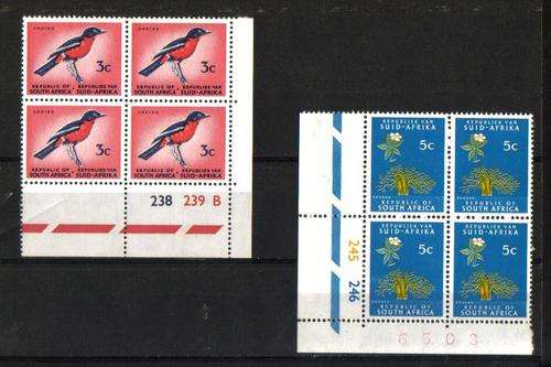RSA. 2 Control blocks of 4 stamps each.  238 239 B and 245  246. MNH