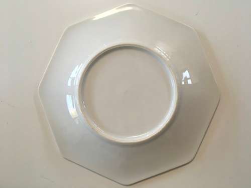 Beautiful wall plate in peacock design (Imari?)