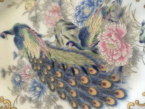 Beautiful wall plate in peacock design (Imari?)