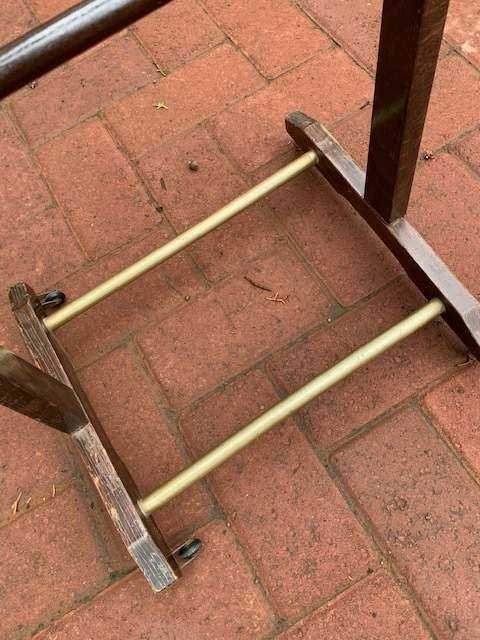 Awesome made in Italy Brevettato dumb valet - needs some gentle care