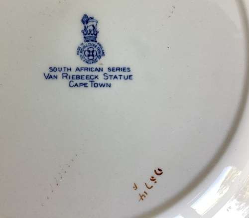 ROYAL DOULTON SOUTH AFRICAN SERIES PLATE - Van Riebeeck statue