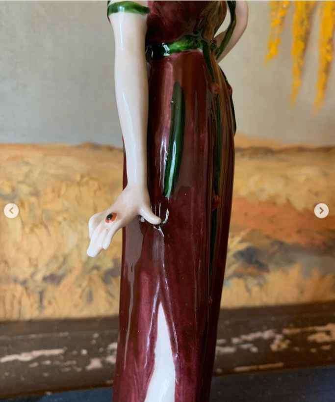 #71 Magnificent Cemark figurine - 27 cm tall