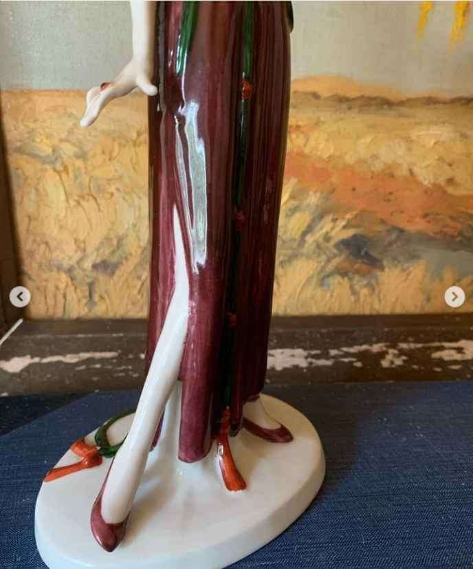 #71 Magnificent Cemark figurine - 27 cm tall