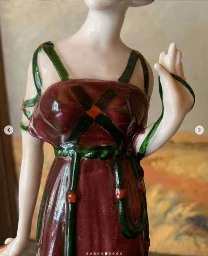 #71 Magnificent Cemark figurine - 27 cm tall