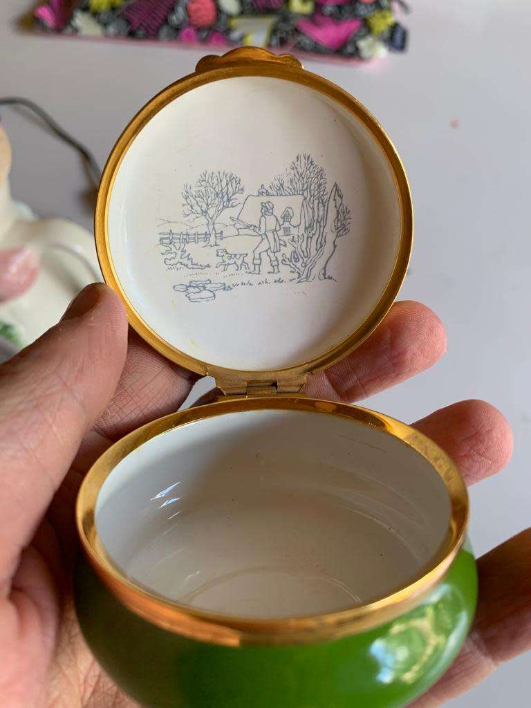 #81 Crummles enamel trinket box - Owl