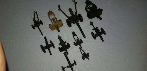 Lovely vintage set of Dinky lone star and crescent cannons. 10 in total