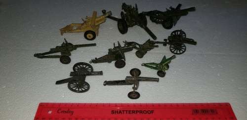 Lovely vintage set of Dinky lone star and crescent cannons. 10 in total