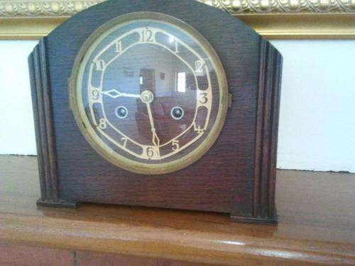 Mantle clock