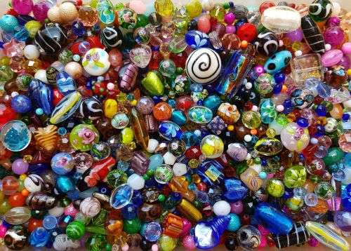Weekend Special ** 2.2Kg  Assorted Glass Beads & Pearls- +/- 4500 Piece