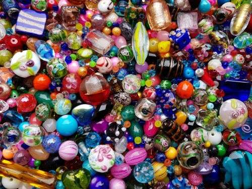 Weekend Special** 2.4 Kg  Assorted Glass Beads & Pearls- +/- 5450 Piece